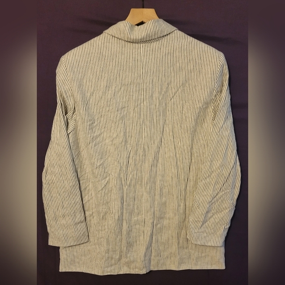 Old Navy Double-breasted Linen Navy/ White Blazer with Notched Lapels - Picture 5 of 5